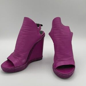 Balenciaga Magenta leather glove wedge size EU 37